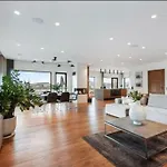 Wonderful House In Βίλα Ålesund