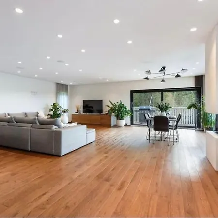 Wonderful House In Villa Alesund