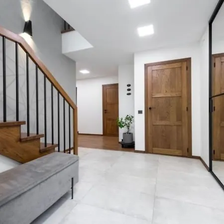 فيلة Wonderful House In